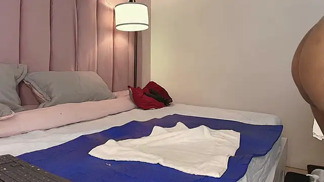 HallyBans live sex cam