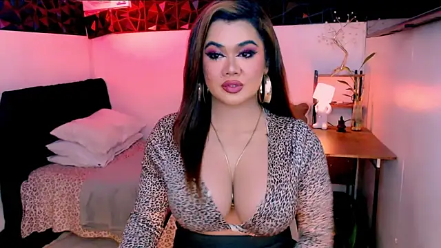 asiankatyhuge webcam