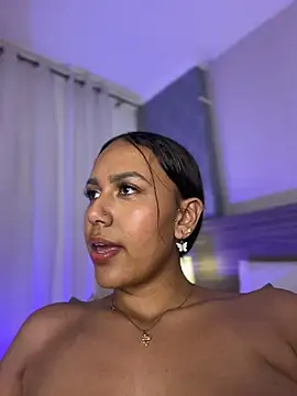 Webcam Model (MiilaBlake)  is live.Free join now!