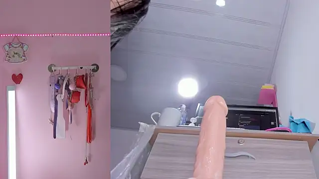 emily_foxxxii (F young) - doublepenetration+ control machine x3