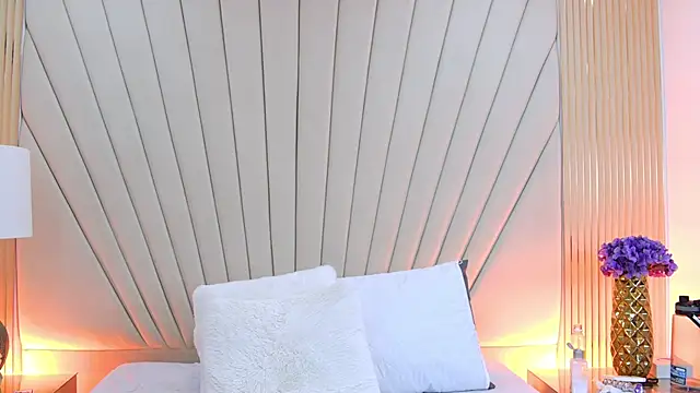 saralugo - SaraLugo's free webcam - UK Sex Cams