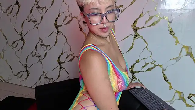 Rebeka-baker webcam