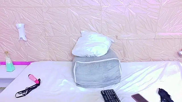 nina_bae - Nina_bae's free webcam - UK Sex Cams