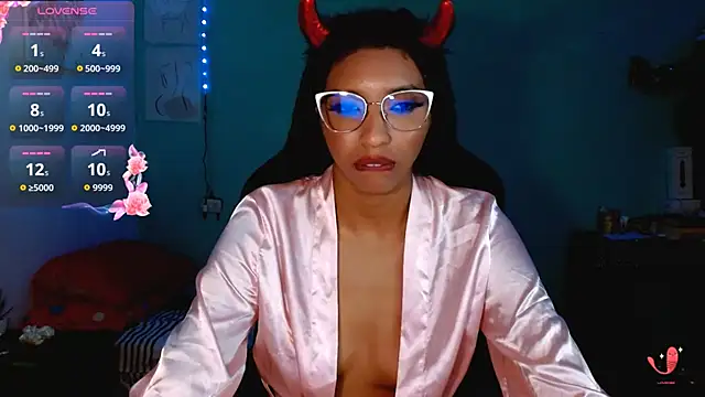 sensitive_brunette webcam