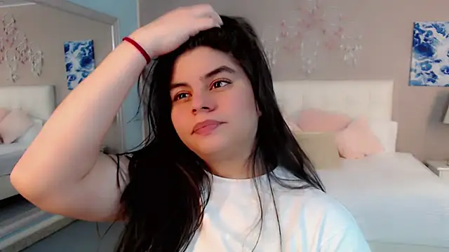 _Maddison_Ivanova_ webcam