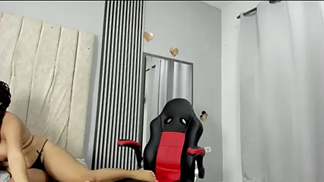 dante_and_kiara webcam