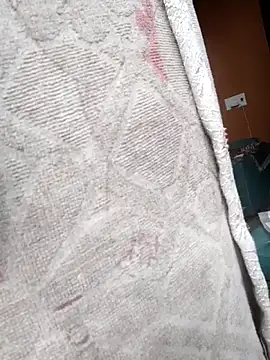 Alone_nothing webcam