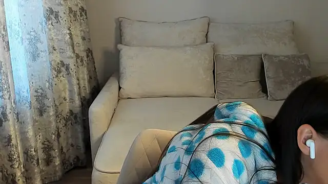 annamized (F young) - jump on a dildo