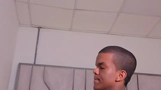 CHARLIE_WALKERR webcam