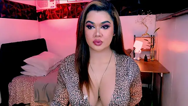 asiankatyhuge webcam