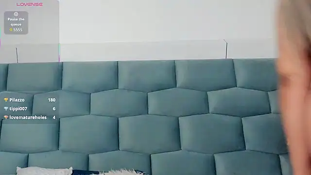 miamancini - MiaMancini's free webcam - UK Sex Cams