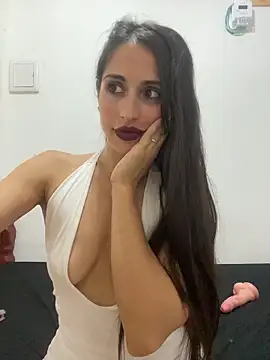 Webcam Model (sweetwanda)  is live.Free join now!