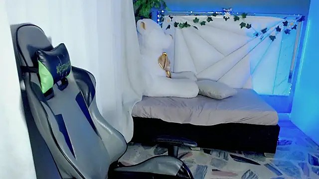 angel_foxc_ - Angel_foxc_'s free webcam - UK Sex Cams