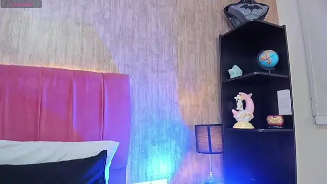 Kendra_kobein webcam