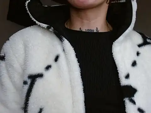 Scarlett_crastrawberry webcam