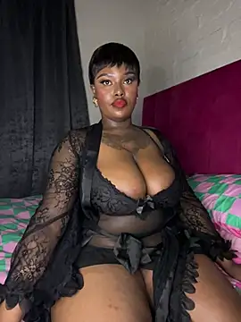QUEEN_NOBUHLE_FEMDOM_777 webcam