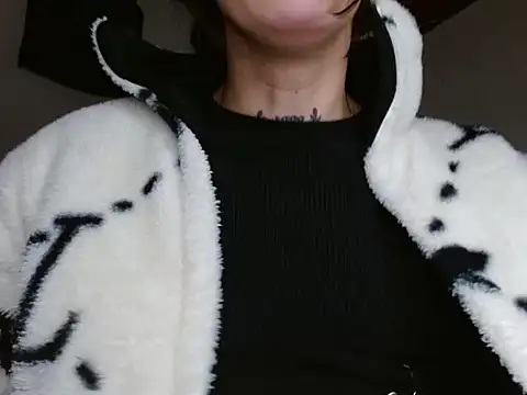 Scarlett_crastrawberry webcam