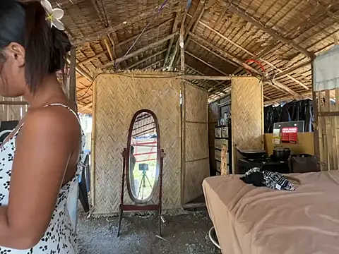 Juliet_official_pro webcam