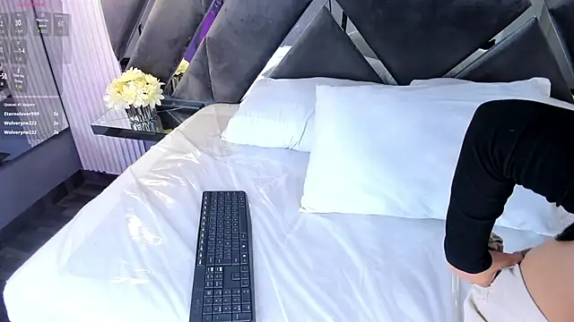 Ivonne_Millerr webcam