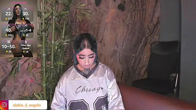 Alahia_Dangelo webcam