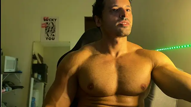 Lucasfit24 live sex cam