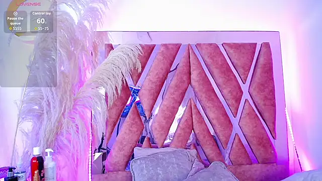 Violet_Collins1 webcam