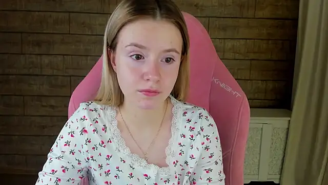 MilanaBalmain webcam