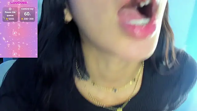 AllanaOrtiz__ webcam