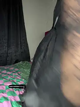 QUEEN_NOBUHLE_FEMDOM_777 webcam