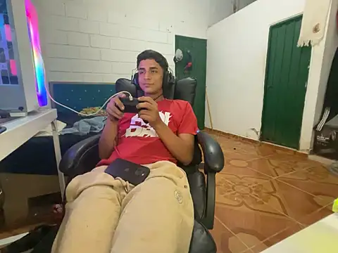 Max_TheHorseDick webcam