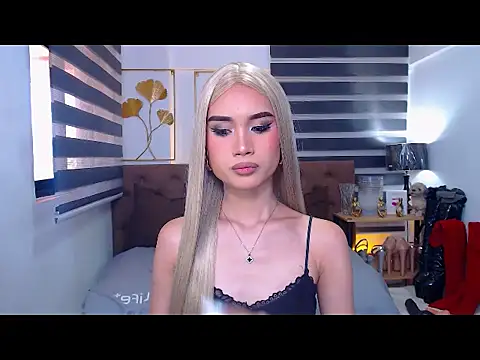 JuicyCockThea webcam