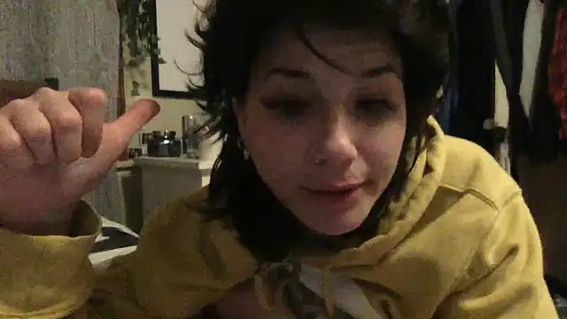 Girlnextdoor242 webcam