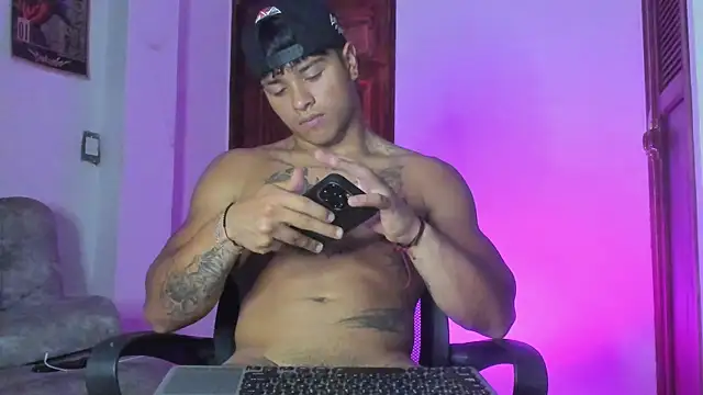 Dominic_Biker__ webcam