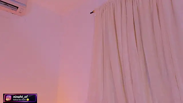 ninaht webcam