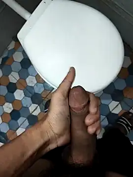 bold_guy_1234 webcam