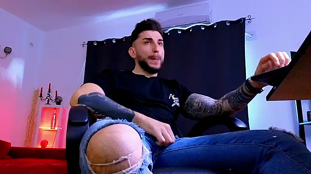 mightyaaron66 (M young) - 𖤐🔥 parTy Time ,House parTy  !  💨𖤐