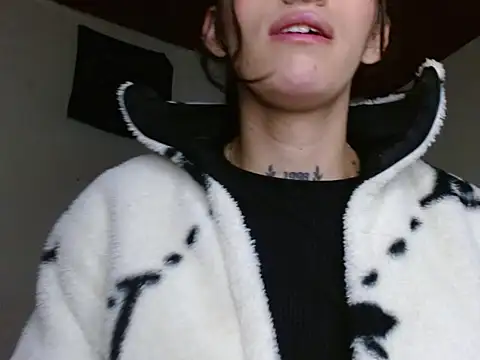 Scarlett_crastrawberry webcam