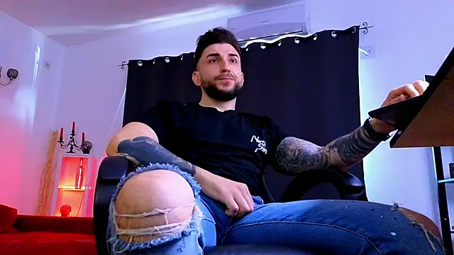 mightyaaron66 - MightyAaron66's free webcam - UK Sex Cams