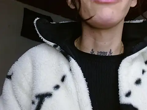 Scarlett_crastrawberry webcam