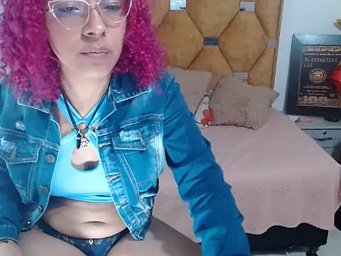 littlejules - LITTLEJULES's free webcam - UK Sex Cams