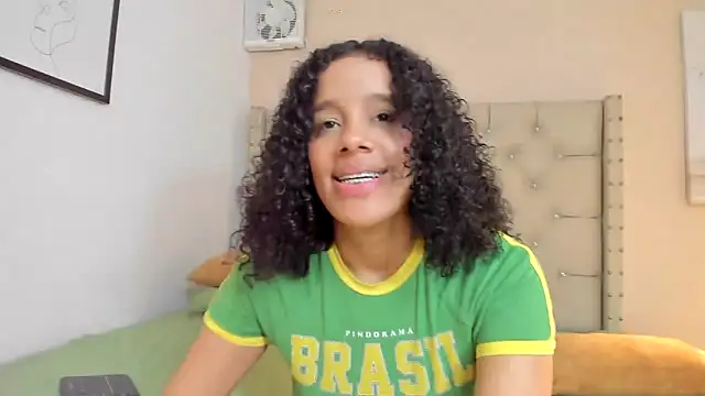 vanesasexyhot21 webcam