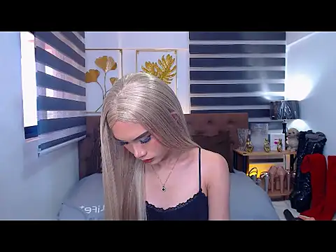 JuicyCockThea webcam