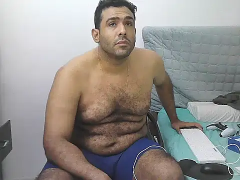 AlphaLatinoBear webcam