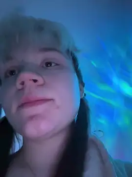 Cutiepiespanks's live cam