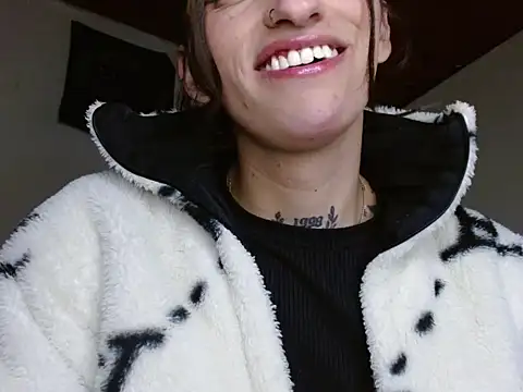 Scarlett_crastrawberry webcam