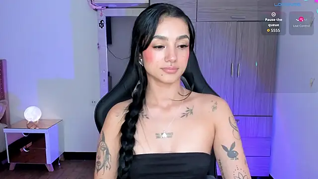 Lizzie_corner_v webcam