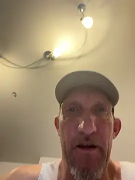 bilateralBKamputee webcam