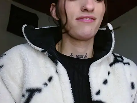 Scarlett_crastrawberry webcam