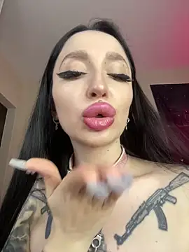 Webcam Model (Molly__Moon)  is live.Free join now!