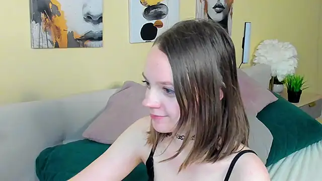 Olivia_Riesz webcam